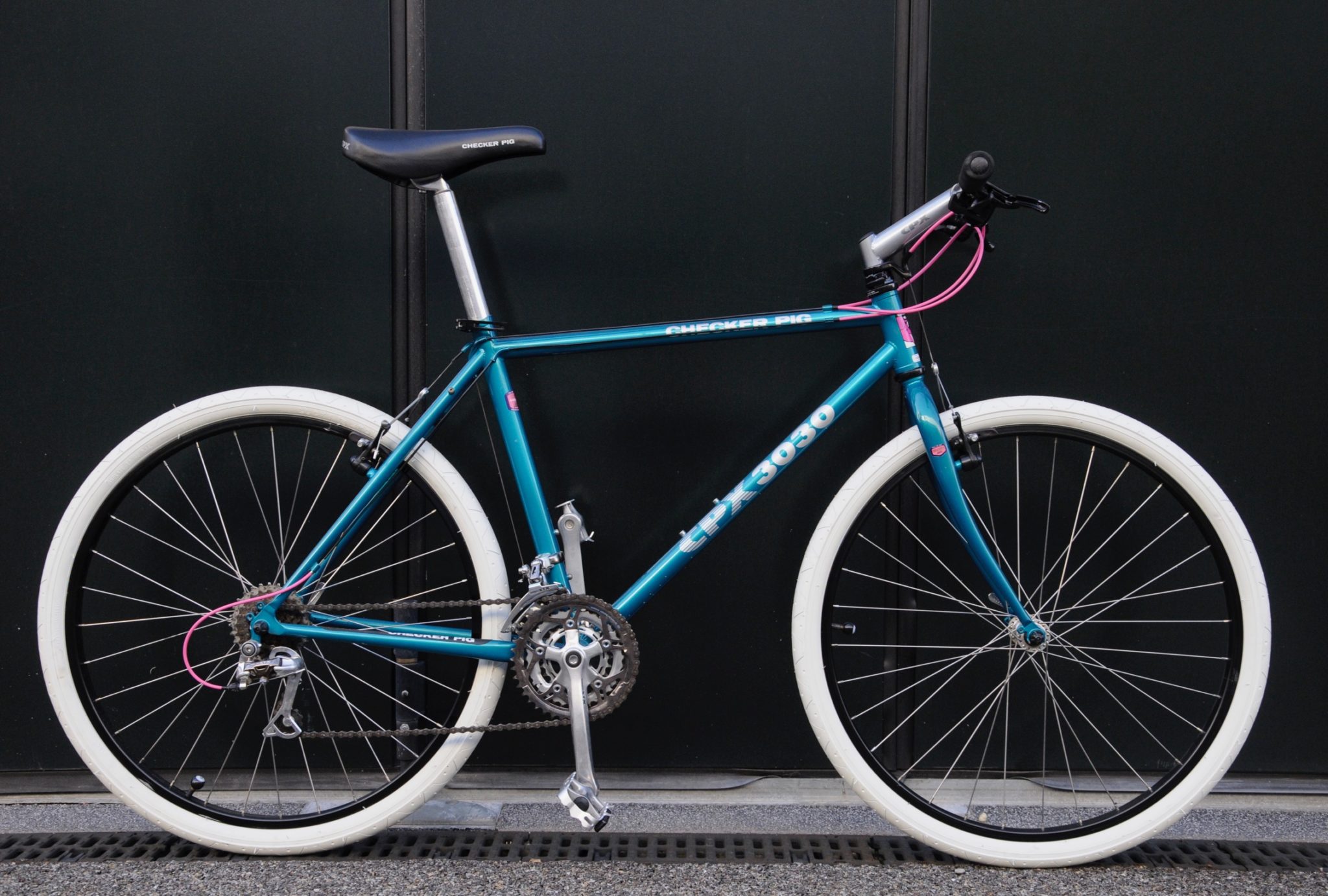 Brodie FORCE 7005 aluminum hardtail, Shimano DEORE, suspension. | De Montagne | Ville de